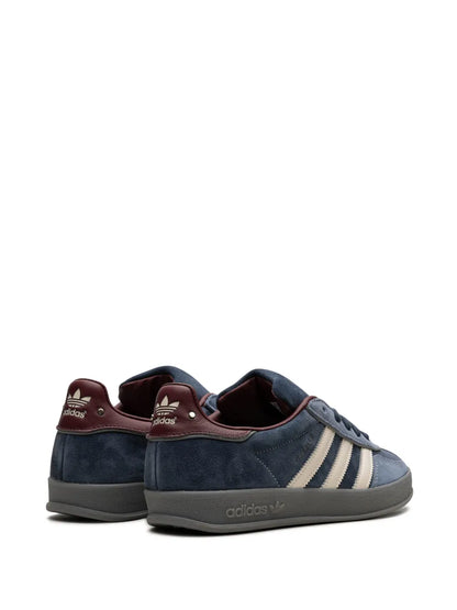 Gazelle Indoor